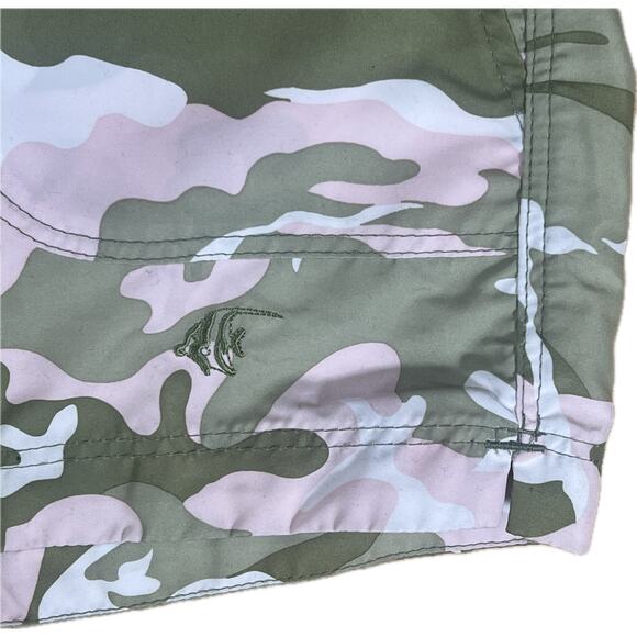 Guy Harvey AFTCO Bluewater Camo Shorts Green Pink Fishing Outdoor Womans Size 8 - Picture 3 of 7